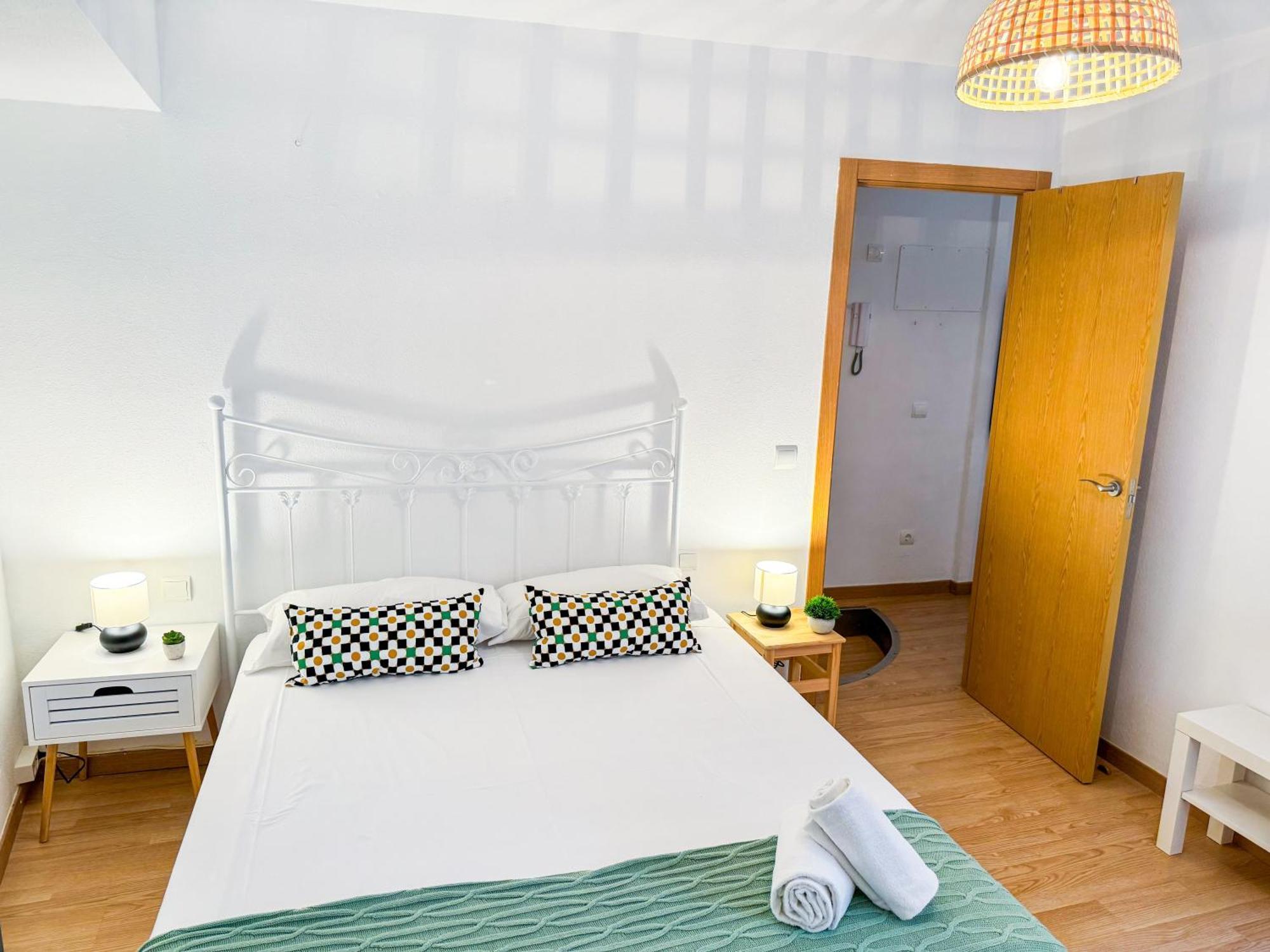Travesia Del Pirineo Turistea Appartement Huesca Buitenkant foto