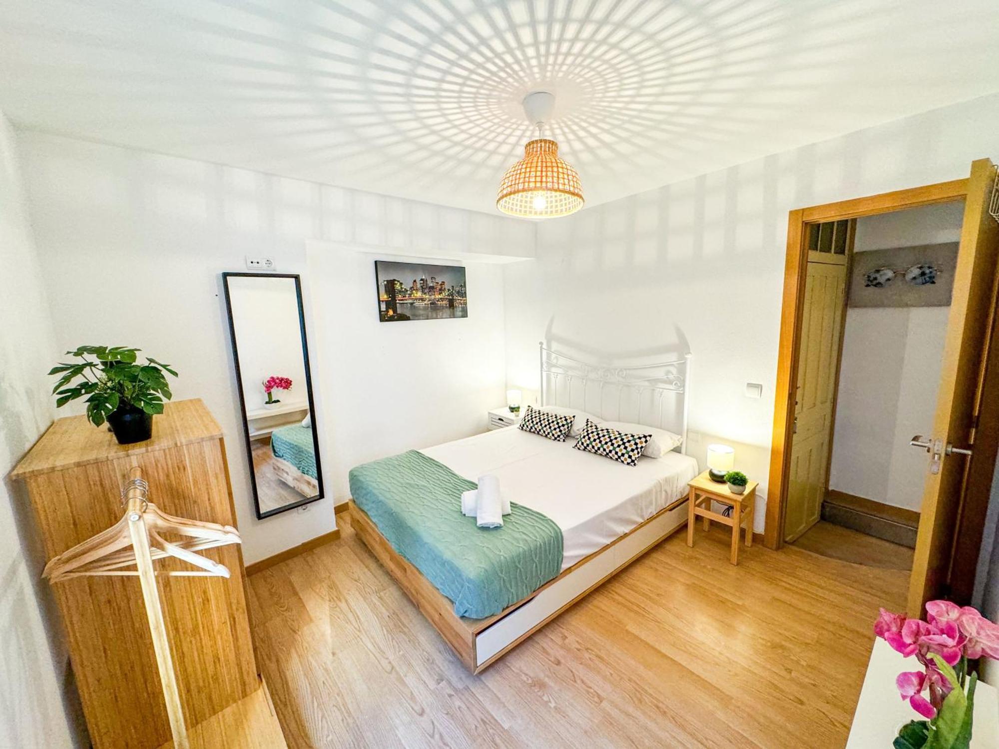 Travesia Del Pirineo Turistea Appartement Huesca Buitenkant foto