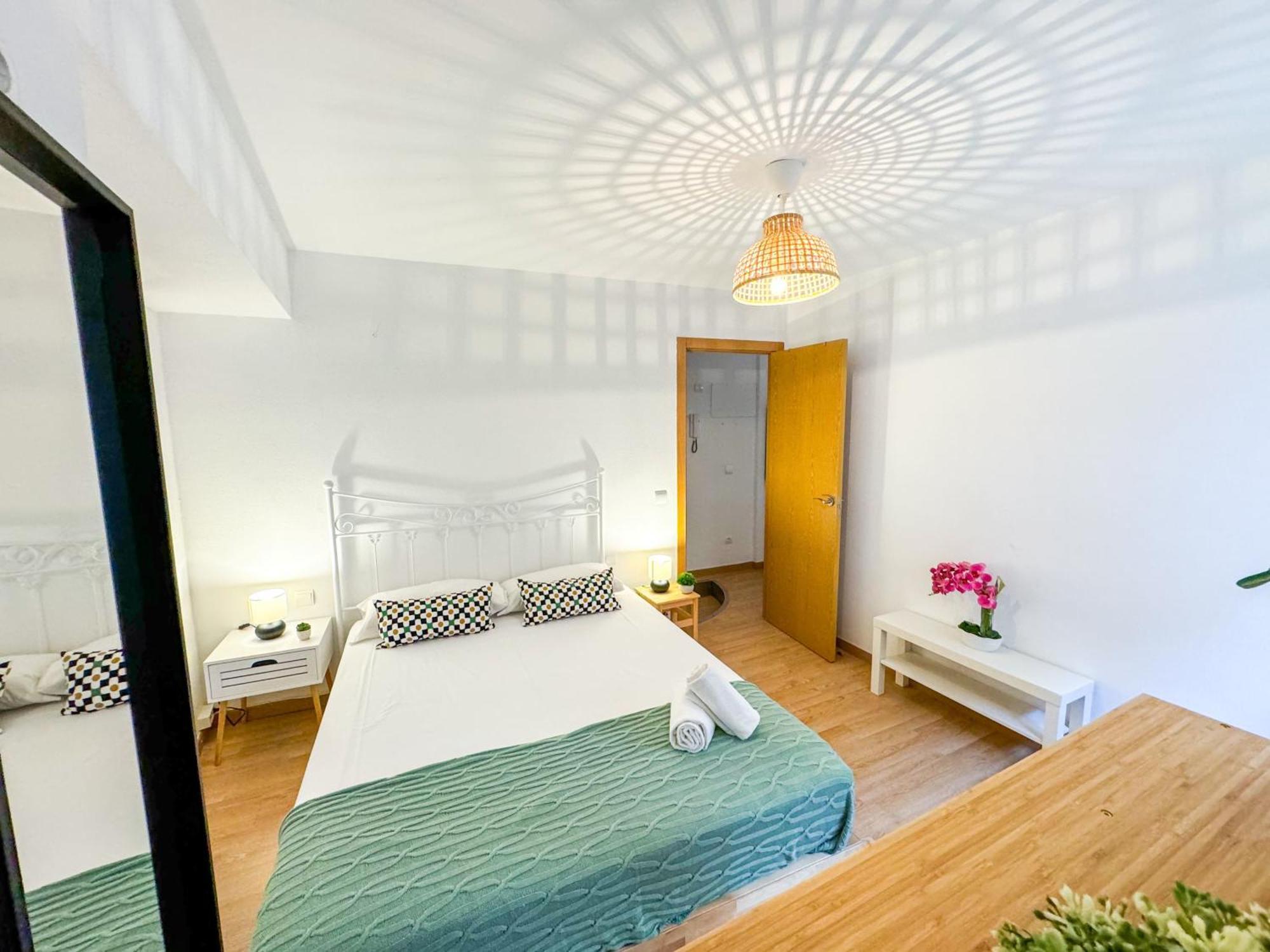 Travesia Del Pirineo Turistea Appartement Huesca Buitenkant foto